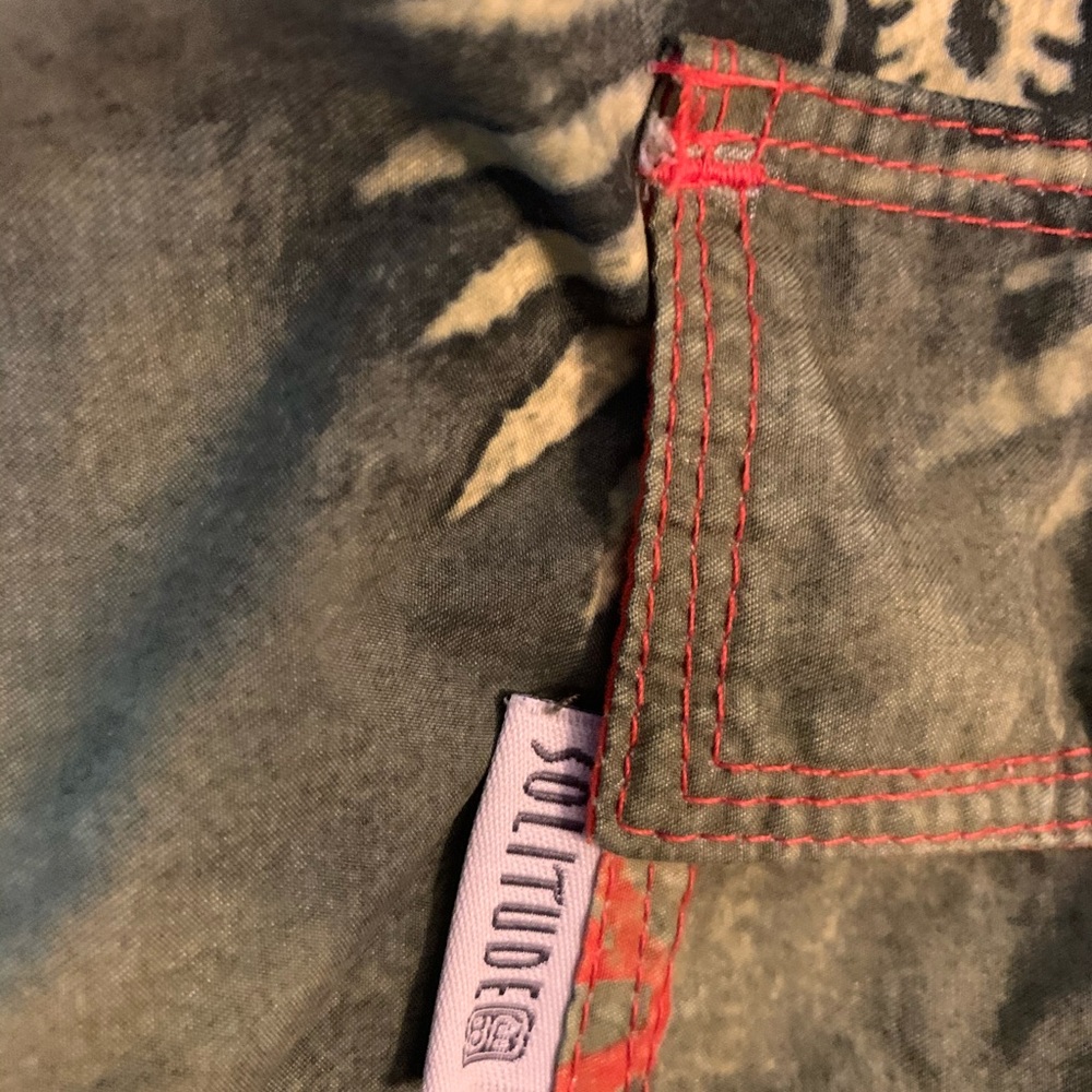 Solitude Board Shorts - Picture 5 of 6